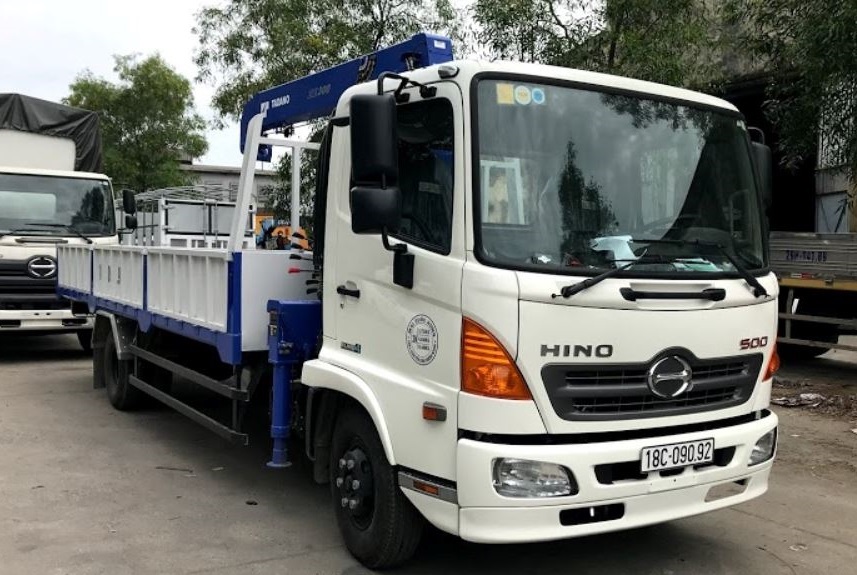XE TẢI HINO FC9JLTC 6.4 TẤN GẮN CẨU 3 TẤN 4 ĐỐT TADANO ZE304MH