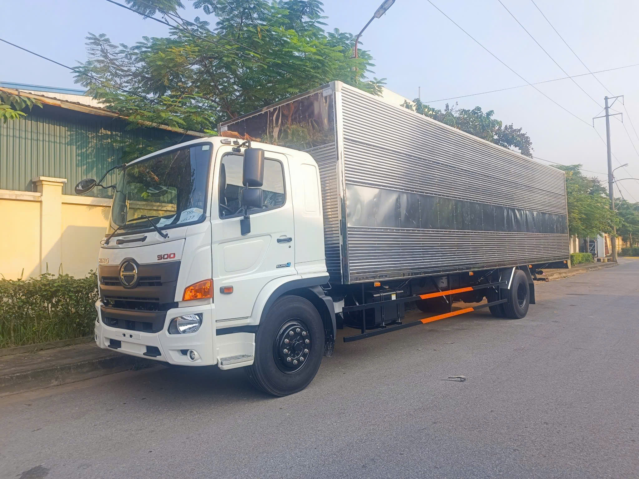 XE TẢI HINO 8 TẤN FG8JT8A-PGX THÙNG DÀI 10M