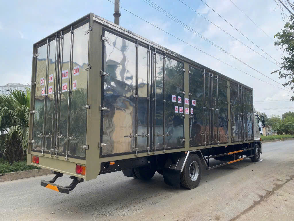 XE TẢI HINO 8 TẤN FG8JT8A-PGX THÙNG DÀI 10M